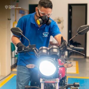 En CDA Ángeles del Río, ofrecemos un servicio especializado de revisión técnico mecánica y emisiones contaminantes para motocicletas 2T y 4T. Contamos con un equipo de profesionales altamente capacitados y utilizamos tecnología de punta, lo que nos permite destacarnos en este segmento.